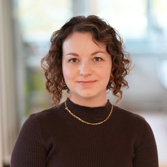 Portrait of Jana Hofmann, research group leader at MPI-SP